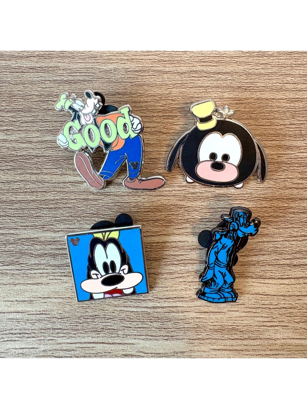 Disney Goofy Pins